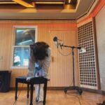 Alexis Jayde Burnett Instagram - fuckkkk the music’s good