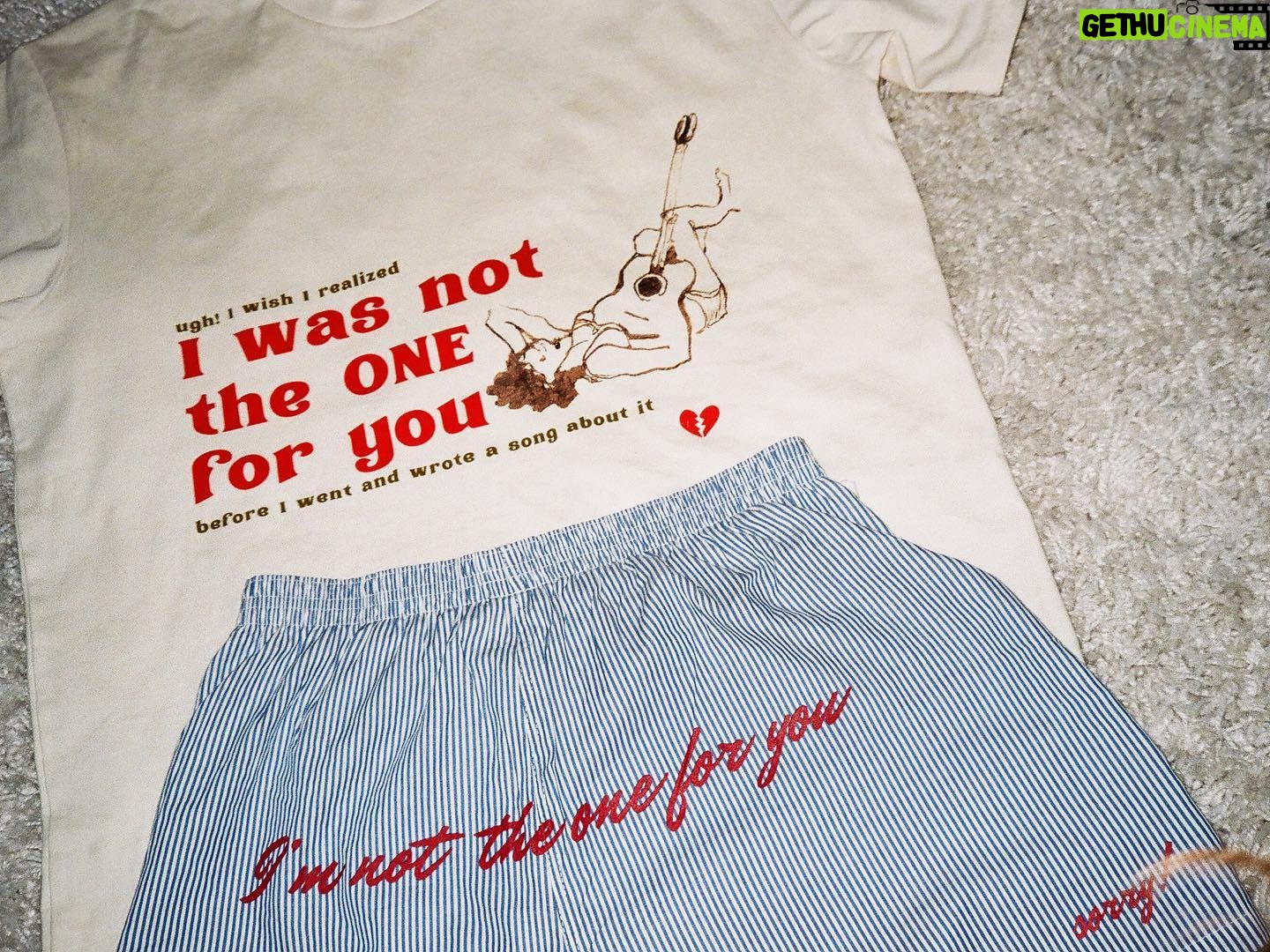 Alexis Jayde Burnett Instagram - surprise!!! “NOT THE ONE FOR YOU” merch will be on sale tomorrow morning 10am PST 1pm EST! Perfect Christmas gift;) designed by my best friend @jamesgersh 🤍 my fav boxers and tshirt EVER🫀🫀🫀