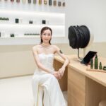 Ali Lee Instagram – 不僅是一場慶典，更是新篇章的開啟。

很榮幸可以見證 @mtmlabo 新的里程碑，並參加了 @mtmlabomy 馬來西亞的盛大開幕典禮，與大家共同迎接和開啟這場探尋本真之美的旅程。馬來西亞的朋友也有機會親身體驗 mtm labo 的 [ 量膚定制 ] 護膚方案及探索自己的獨特之美，因為每個人的肌膚都要獨一無二的。 mtm labo 懂你，懂肌膚，為你與肌膚建立橋樑，悉心傾聽肌膚的需求，探索肌膚的秘密。

一起去探索專屬於你的護膚方案吧！

#yourskinknows 
#懂你懂肌膚 
#customblendedskincare 
#量膚定制 
#mtmlabomy 
#mtmlabo