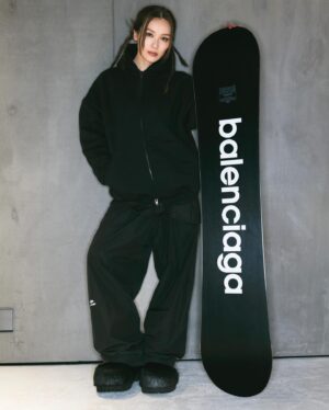 Ali Lee Instagram - Dear winter, feel free to stick around, the mountains were calling my name.🏂

#Balenciaga 
#BalenciagaSkiwear
#ALife