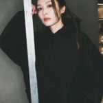 Ali Lee Instagram – Dear winter, feel free to stick around, the mountains were calling my name.🏂

#Balenciaga 
#BalenciagaSkiwear
#ALife