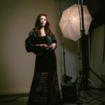 Ali Lee Instagram - 我們都擁有令自己蛻變的能力。 可以是一件衣服、一個場景、一場風暴、一次覺悟。 認清位置、專注提升，讓你的獨一無二在舞台上更覺耀眼✨ @SandroParis #SandroParis #SpringSummer24 #SS24