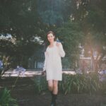 Ali Lee Instagram – 近幾年的倒數都是靜靜的、輕輕的帶過 生怕被牽起甚麼似的。

二三年 說不上好也沒有想像的差，當一覺醒來好的壞的都變二三事。
二四年 沒剩多久，如果餘下是一種累積，但願幸運依舊 不必倒數。

#Countdown 
#ALife