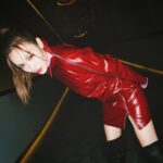 Ali Lee Instagram – 前陣子拍的照片，看相後造型師擔心大家接受不了這個我所以一直沒post.. 來到歲暮 就挑戰一下你們~

聖誕後 新年前來點不一樣，讓斷斷續續的不快變得不再一樣。;)

#ALife