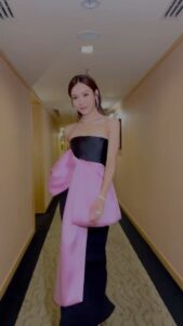 Ali Lee Instagram - 之前常聽說，終於第一次去雲頂登台，漂亮的舞台及熱情的氣氛也令我Natural high起來💃🏻💃🏻 希望下次再見:) #ALife