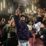 Ali Rabie Instagram - عجبكم الفيلم 😂😂😂😂الحمد الله من وسط الناس في السينمات فرحتكم عندي بالدنيا والله وبروح السينمات عشان اعرف رأيكم الحقيقي كل يوم، تفتكروا السينما الي جيه هتكون فين؟ فيلم #عالماشي في كل سينمات مصر والوطن العربي @tahermediaproduction.me @mohamedelkhabeiry 💣💣💣💣💣