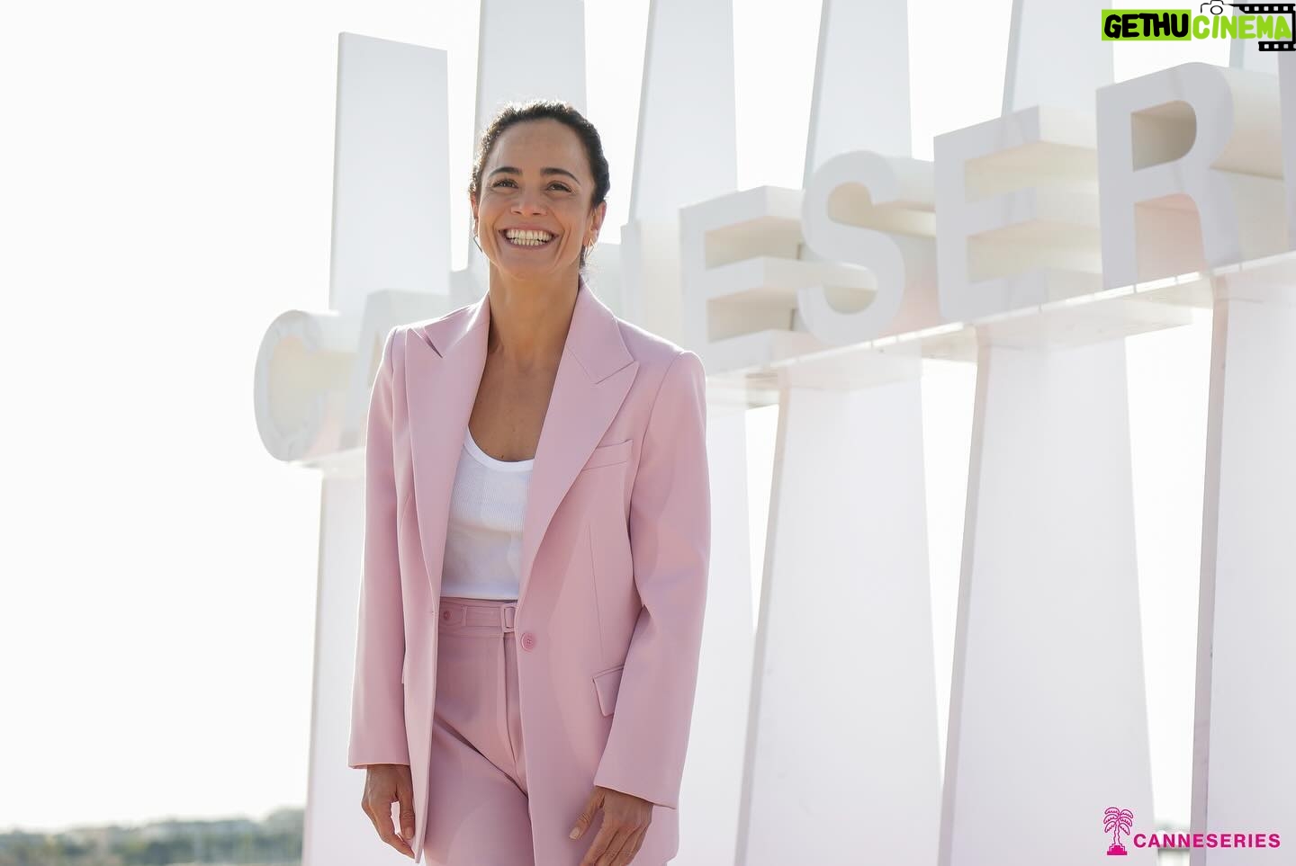 Alice Braga Instagram - Le Jury de la Compétition 5 ⭐️ de #CANNESERIES S7 ! Présidé par Sofie Gråbøl et composé d’Oliver Abbou, Amine Bouhafa, Macarena Garcìa, Alix Poisson et Alice Braga, le Jury départegera les 8 séries en Compétition ! 📷 @studio_vigerie @gregoirelentini @_camilla.canalini_ @chloeee.lb