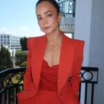 Alice Braga Instagram - Press day for #DarkMatter Beyond excited May 8th on @appletv Styling : @christianstroble Suit : @lekieu.official Make up : @dianebuzzetta Hair : @sabrina.porsche