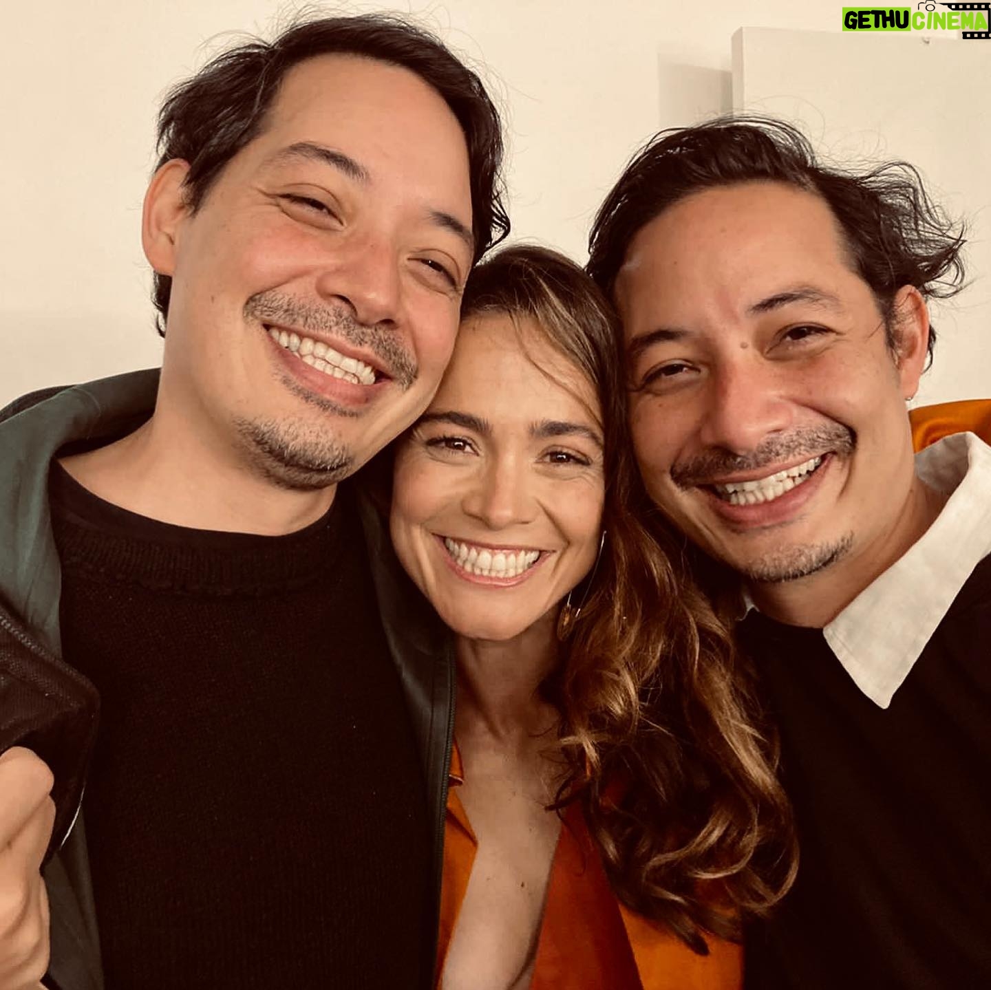Alice Braga Instagram - Sobre um dia feliz. De risadas, abraços, moda, cerveja e muita colaboração. Um dia dos que mais gosto, na cidade que mais amo. Obrigada @stellaartoisbrasil e @neriage_ pelo convite lindo e potente Obrigada a todxs que ajudaram essa jornada corrida, criativa e feliz