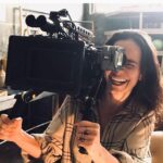 Alice Braga Instagram – Recebi a notícia pelo Gabriel de que ganhamos Melhor Ator e Melhor Atriz de cinema no Prêmio APCA (um dos mais importantes do Brasil \o/), o que só deixou ainda mais especial essa história de ‘Eduardo e Mônica’ (sim, tô desde ontem cantando essa música).
 Gab, sua entrega, sua paixão e generosidade me emocionam e inspiram. Seu Eduardo foi fundamental pra construir a minha Mônica. Ela também é sua. Foi um projeto desafiador, já que quase todo mundo no Brasil conhece ‘Eduardo e Mônica’. Foi lindo falar de amor e celebrar as diferenças. Esse prêmio tem um valor muito grande. É uma honra imensa receber o APCA. 

Obrigada Bianca De Felippes, produtora do filme, e René Sampaio, diretor, por não terem desistido de mim nesse papel! E quem me irá dizer que não existe razão? 

‘Eduardo e Mônica’ tá disponível no @globoplay