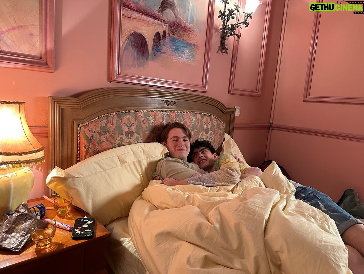 Alice Oseman - 1.3 Million Likes - Happy one week of Heartstopper S2 🍂❤️🩹
@sam.arbor directed a little improv scene with these two to capture the photo Nick posts on Instagram in ep 8 ❤️ Shout out to Kit and Joe and the whole cast for making these little unscripted moments look effortless and magical even though they’re probably talking about something very rude!