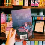Alice Oseman Instagram – So I’ve heard some of you have found out a little secret… the new UK paperback of NICK AND CHARLIE, out February 29th, features a new short story by me! You’ll get to read about Nick’s first day at university, entirely in the form of Nick and Charlie’s texts to each other. I’m sure Nick’s first day will be totally fine and absolutely nothing will go wrong whatsoever! 😁
I’m also excited to share that if you preorder any of the new UK paperbacks of my novels (out Feb 29th) from any of the bookshops listed below, you’ll receive an exclusive print of Pip and Rooney from Loveless! Preorder from one of these bookshops by midnight on Wednesday 21st:
@dial_lane_books
@gayonwye
@gayprideshopuk
@gaysthewordbookshop
@griffinbooksuk
@mainstreethare
@mrbsemporium
@portybooks
@queerlituk
@wonderlandbookshop
!!! 📚✨👏
(T&Cs: Participating bookshops only. Only one A5 print per customer. Orders must be placed by midnight on Wednesday 21st February. Print will be shipped with order.)