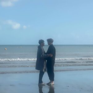 Alice Oseman Instagram - Heartstopper S3 is wrapping TODAY! 🎬

We have a few more hours of our final day to get through, but I wanted to express how deeply grateful I am to the cast and crew for their hard work, dedication, skill and endurance over the past 11 weeks, and for once again bringing a season of Heartstopper to life. Season 3 takes Heartstopper into uncharted territory and it presented a range of new challenges for our cast and crew, but everyone did the most incredible job and I am so excited to share what we’ve all been working on.

Now back to our final shooting day of this season… 🌊
