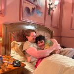 Alice Oseman Instagram - Happy one week of Heartstopper S2 🍂❤️‍🩹 @sam.arbor directed a little improv scene with these two to capture the photo Nick posts on Instagram in ep 8 ❤️ Shout out to Kit and Joe and the whole cast for making these little unscripted moments look effortless and magical even though they’re probably talking about something very rude!