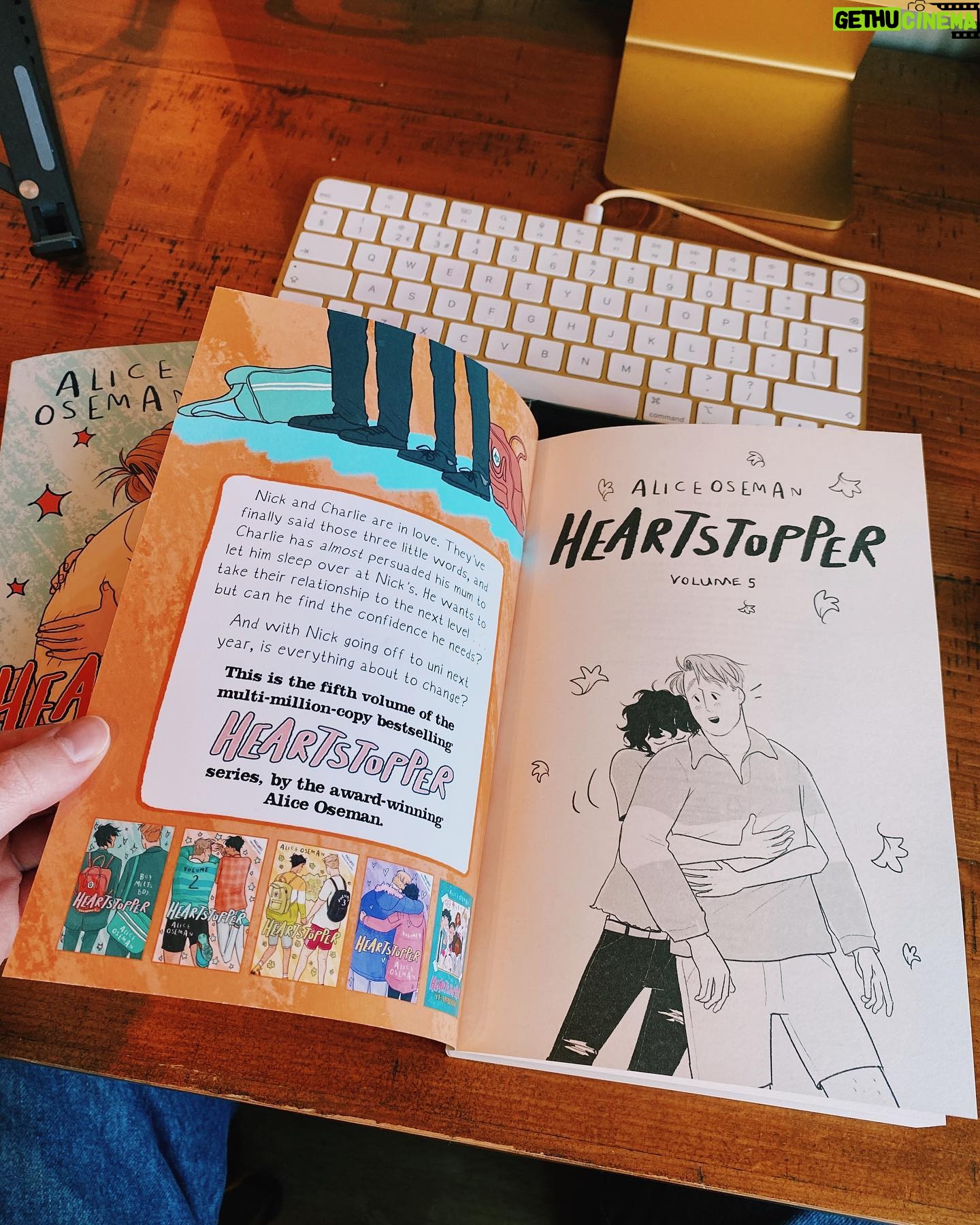 Alice Oseman - 532.9K Likes - I have Volume 5 in my hands!!!! I’d forgotten what it feels like to hold a new book of mine 🥹 Not long until Vol 5 is released! December 7th!!!