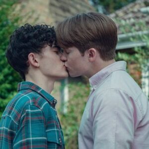 Alice Oseman Instagram - Some new season 2 stills for you! Less than 4 hours till the trailer drops 😭🍂