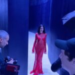 Alice Pagani Instagram - I’m in love with this amazing dress! Congrats for the @ferragamo show @_maximiliandavis_ 👏🏻🌹#MFW Thanks to my dream team @upgradeartist photo @ilariaieie styling @riccardomariachiacchio make up @nikipinna hair @fulviatellone