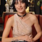 Alice Pagani Instagram - Siamo stati con Alice Pagani (@opheliamillaiss) che ci ha mostrato cosa non può mai mancare nella sua borsa @dsquared2: dal rullino per la macchina fotografica analogica alla penna (con cui ama disegnare il suo cane, ma non solo), scopri l’episodio completo di #InTheBag al link in bio. #DSQUARED2 #D2GOTH #Ad Credits: Editor: @ginevraag Camera Operator: @matteo.canzano Sound: @pitcolombo Stylist: @riccardomariachiacchio Hair Stylist: @mattia.bonacina MUA: @greta_ag Creative Producer: @iacopocaravaggi On-set Producer: @martiabbondanza Production Manager: @tatianaconter Production Coordinator: @sofiasetti_