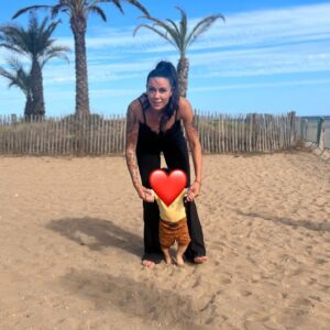 Alicia « Shanna » Kress Instagram - Qu’est ce que je kiff ma nouvelle vie ! ♥️😍
Bisous à tous bon week-end rdv demain à 19h pour un nouveau vlog 💋