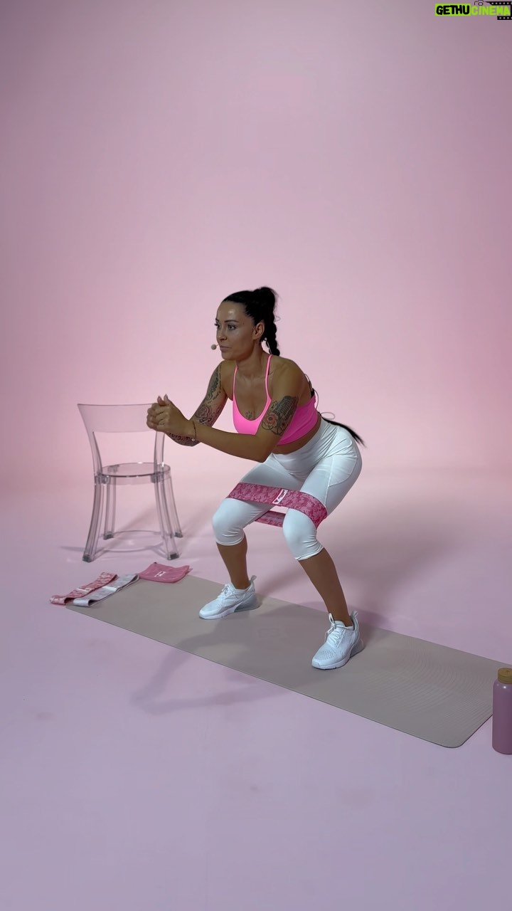 Alicia « Shanna » Kress Instagram - Suivez toute l’actualité de nos projets @fitness_camp_officiel 🤪👊🏻💪🏼 Pour découvrir gratuitement et en avant première notre nouveau programme ! On partage avec toi du contenu et des réductions exclusives réservées aux soldats 🫡 Si toi aussi tu n’as pas peur du challenge alors rejoins notre grande famille Fitness Camp !