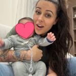 Alicia « Shanna » Kress Instagram – Quel kiff tous les jours 😍
Incroyable par contre c’est normal qu’à 3 mois il veuille déjà se mettre debout ?! 😳😂😍
À quel âge votre bébé a voulu sassoir et se mettre debout ?