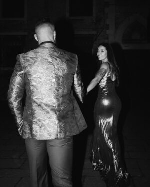 Alicia « Shanna » Kress Instagram - Quelle est votre photo préférée? ✨

📸 @cristina_viadana 
👗 @weddings_secrets 

#venise #love #amour