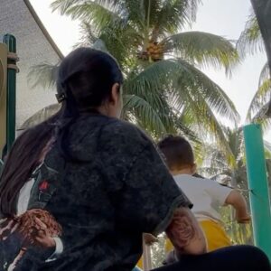 Alicia « Shanna » Kress Instagram - Petit Recap de notre 1ere semaine de vacance Restez connectés le vlog arrive dimanche pro 😌 #miami #vlog #unmecunemeuf