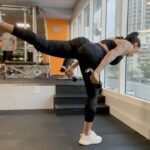 Alicia « Shanna » Kress Instagram - Même en vacance on lâche pas 😜🔥💥💪🏼 Allez motivation! Tu veux du résultat ! Goooo C’est quoi 30min dans ta journee pour avoir du résultat! Alors on y va ! On vous prépare un vlog de nos vacances 😍♥️ #holliday #vacation #miami #sun #workout #fitnesscamp