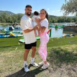 Alicia « Shanna » Kress Instagram - Coucou nouveau vlog dispo le lien dans dans notre bio😍voici quelques images de ce qu’on a vécu ces dernières semaines Il y’a encore d’autres surprises 🤨🤫