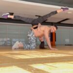 Alicia « Shanna » Kress Instagram – Chute inattendue 🙄

Tag @ la personne qui doit relever le challenge ✌🏻

J’ai laissé mes cotes sur le parquet 🤕

#challenge #couplegoals #coupleshoot #coupleworkout #defi #grandecart