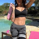 Alicia « Shanna » Kress Instagram - Ça bosse 🤫 @fitness_camp_officiel Qu’est qu’on vous prépare à votre avis ? 🤔💪🏼🥵
