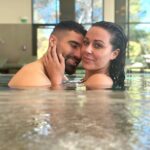 Alicia « Shanna » Kress Instagram - Les retrouvailles ♥️ Ça fait tellement de bien de pouvoir se retrouver 🙏🏼 on en avait tellement besoin Ces derniers temps c’était vraiment compliqué mais on a réussit à surmonter ces épreuves ♥️🙏🏼 Je t´♥️ tellement #love Courage à tous les jeunes parents qui s’oublient ♥️