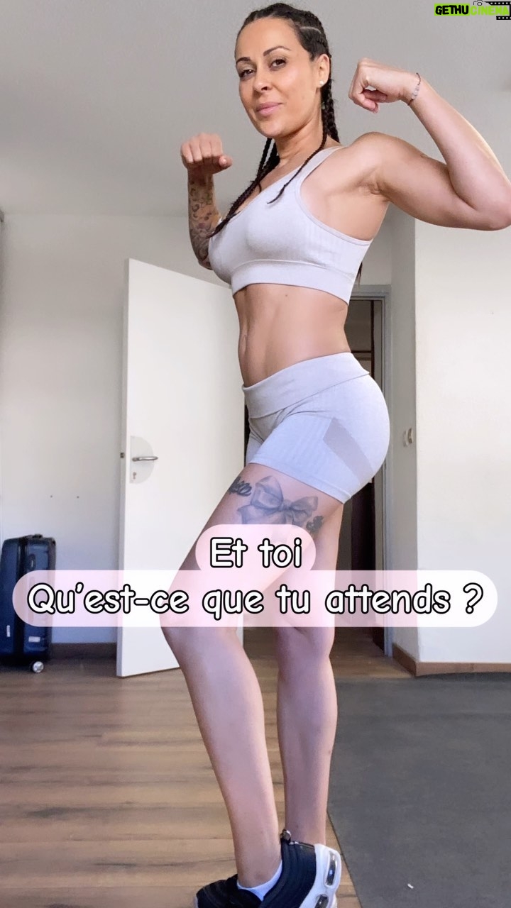 Alicia « Shanna » Kress Instagram - Je ne veux plus entendre c’est pas possible ! 💥 Le saviez-vous ? La reprise du sport a été horrible pour moi J’me sentais tellement lourde ! J’avais tellement la flemme! Mais je voulais atteindre cet objectif! Passer de 85kg à 63kg! Je l’ai fais mais par étape ! Le but de ce post, ce n’est pas de vous dire qu’il faut chercher la perfection, mais simplement pour vous dire que « C’EST POSSIBLE » les amis. Chacun a son objectif! Le principal c’est d’être en accord avec ses choix ! Et aujourd’hui je le suis 🙏🏼♥️ Et vous ? En tous cas n’hésitez pas à nous suivre sur @fitness_camp_officiel , vous avez tous nos programmes de sport et nos ebooks de nutrition ☺️ #sport #transformation #workout #objectifs #fitnesscamp #shannakress