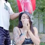 Alicia « Shanna » Kress Instagram – Nouvelle vidéo YouTube dispo 

Les pires gages 🥵😂
A votre avis qui a gagné ?! Mon cheri ou moi ? 

Lien dans notre bio