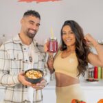 Alicia « Shanna » Kress Instagram – MYTHOS !
Ça c’est pour tous les gens qui vous font croire qu’il n’est pas possible de manger healthy en se faisant plaisir !

OUI c’est VRAI notre meal plan de 6 semaines t’accompagne dans tous tes repas : matin, midi, goûter et dîner 🍽️

Faire du sport c’est bien mais n’oublie pas que 80% de ta perte de poids se passe dans ton assiette voilà pourquoi on a concocté accompagnés d’une diététicienne professionnelle   de 80 recettes et 60 astuces gourmandes pour t’aider dans votre perte de poids 🔥

Notre nouveau programme complet MISSION DESERT   MISSION NUTRITION est en promo pour son lancement 🚀
Si tu veux devenir la meilleure version de toi-même et profiter des -25% retrouve nous vite sur www.fitnesscamp.fr 🚀 lien dans la bio 

PS : en plus des nombreux conseils et informations sur la nutrition, la recette « pancakes courgette chèvre » est une dinguerie et c’est loin d’être la seule que vous retrouverez !

#recette #healty #gourmand #ebook #fitnesscamp #publicite #programme #sport #transformation #cuisine