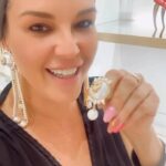 Alicia Machado Instagram - Por acá preparándome para mis entrevistas y nuevos proyectos ! esta próxima semana #mediatour #juegodementiras 10pm 🕙 9/C Por @telemundo Fin de semana para armar nuevos looks y también nuevos proyectos! Me siento totalmente #fashionstyle #fashionblogger #realityshow Coming soon 🔜 #protagonistas #maincharacter #actresslife🎥 #fashionweek @roberto_cavalli @neimanmarcus
