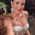 Alicia Machado Instagram - Noches mágicas de #tulummexico🇲🇽 Disfrutando de toda su energía soy absolutamente indomable ! Coming soon 🔜 primera temporada #secretosdelasindomables solo por @canelatv_latam @miracanelatv #celebrity #actress #realityshow #season #singer #actriz
