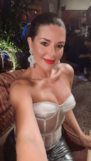 Alicia Machado Instagram - Noches mágicas de #tulummexico🇲🇽 
Disfrutando de toda su energía soy absolutamente indomable ! Coming soon 🔜 primera temporada #secretosdelasindomables solo por @canelatv_latam @miracanelatv #celebrity #actress #realityshow #season #singer #actriz