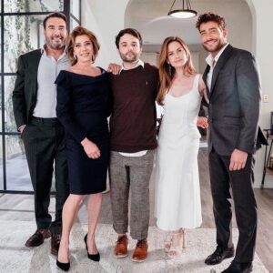 Alicia Machado Instagram - Estamos felices 🙂 De este gran estreno solo por @telemundo #Repost from @telemundoseries
•
Estas sonrisas sí que no mienten 😃 Todos bien felices en el set de #JuegoDeMentiras porque ya falta muy poco para el ESTRENO 🎬 ¡Nos vemos el martes 7 de marzo, a las 10PM/9C por Telemundo! 

#JDMBts