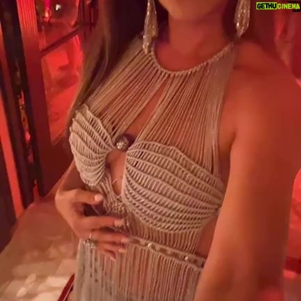 Alicia Machado Instagram - Una noche mágica 🧙♀️ desde @capricetulum #tulum Me siento divina con mi look totalmente #tuluminati thank you so much 😊 By @patriciabcrochet Hermosa Gracias por tus atenciones ! #secretosdelasindomables coming soon 🔜 @miracanelatv @canelatv_latam