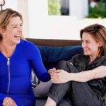 Alicia Machado Instagram - Estamos felices 🙂 De este gran estreno solo por @telemundo #Repost from @telemundoseries • Estas sonrisas sí que no mienten 😃 Todos bien felices en el set de #JuegoDeMentiras porque ya falta muy poco para el ESTRENO 🎬 ¡Nos vemos el martes 7 de marzo, a las 10PM/9C por Telemundo! #JDMBts