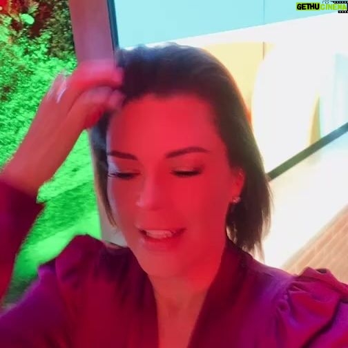 Alicia Machado Instagram - Buenos días ☀️ Mi gente Bella! Siempre es un placer venir a @hoydia Me levanto hermosa con energía positiva me encanta 😻 que me reciban en sus hogares 🏠 Mi estilo by @benditoclosetstyle mi maquillaje 💄 siempre by #aliciamachadomakeupcolletion @rv_cosmetics #febrero2023