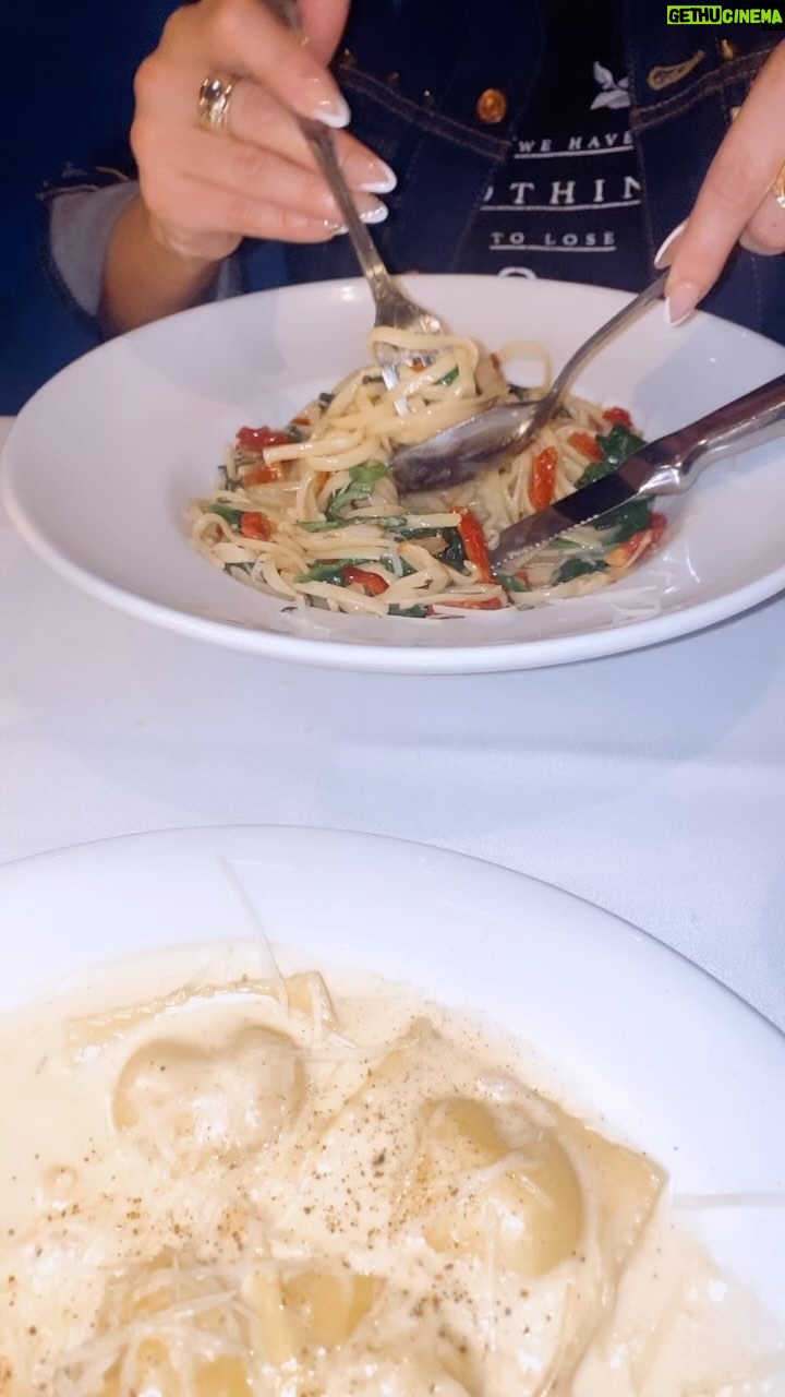 Alicia Machado Instagram - Quiero seguir de vacaciones Un โ๐ป poco mรกs porfavor ! La Bella Italia ๐ฎ๐น Que viva la pasta ๐ Have a nice weekend ๐ฎ๐น๐ฎ๐น๐๐๐๐ฅฐ๐ท๐ท๐ป