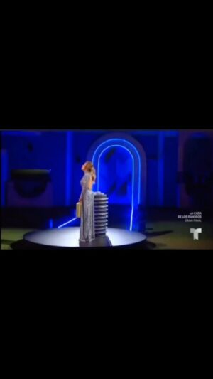 Alicia Machado Instagram - Es bonito recordar Las Veces que la vida y el público  me han permitido Triunfar Siempre frente A La Adversidad! 
Siempre habrá un Antes y un después De La Casa de los famosos primera 🥇 Gran edición #LCDLF @telemundo 
Una oportunidad que llegó a mi para cambiar mi propia manera de verme y proyectarme frente a un público que han sido y seguirán siendo el motor para dar lo mejor de mi ! 
Mi Súper #TBT de hoy lo dedico a todos los millones  de personas que me han apoyado siempre y quienes me han conocido en una nueva versión de mi ! 
Agradecida siempre! #aliciamachadoactress #aliciamachadomissuniverse @telemundo @telemundorealities @endemolshineus @endemolshinebd