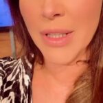 Alicia Machado Instagram - Buenos días ☀️ A Disfrutar 🥳 de este fin de semana prometedor ! Farandula y variedades con mis amigos de @mireiacarrillotv @sientesequienpueda @univision @uninovelas