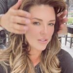 Alicia Machado Instagram - Divina y tu ? By @schwarzkopfpro.mex gracias 🙏🏻 @bambeautysalon No hay rubio sin #blondmeschwarzkopf❤️❤️