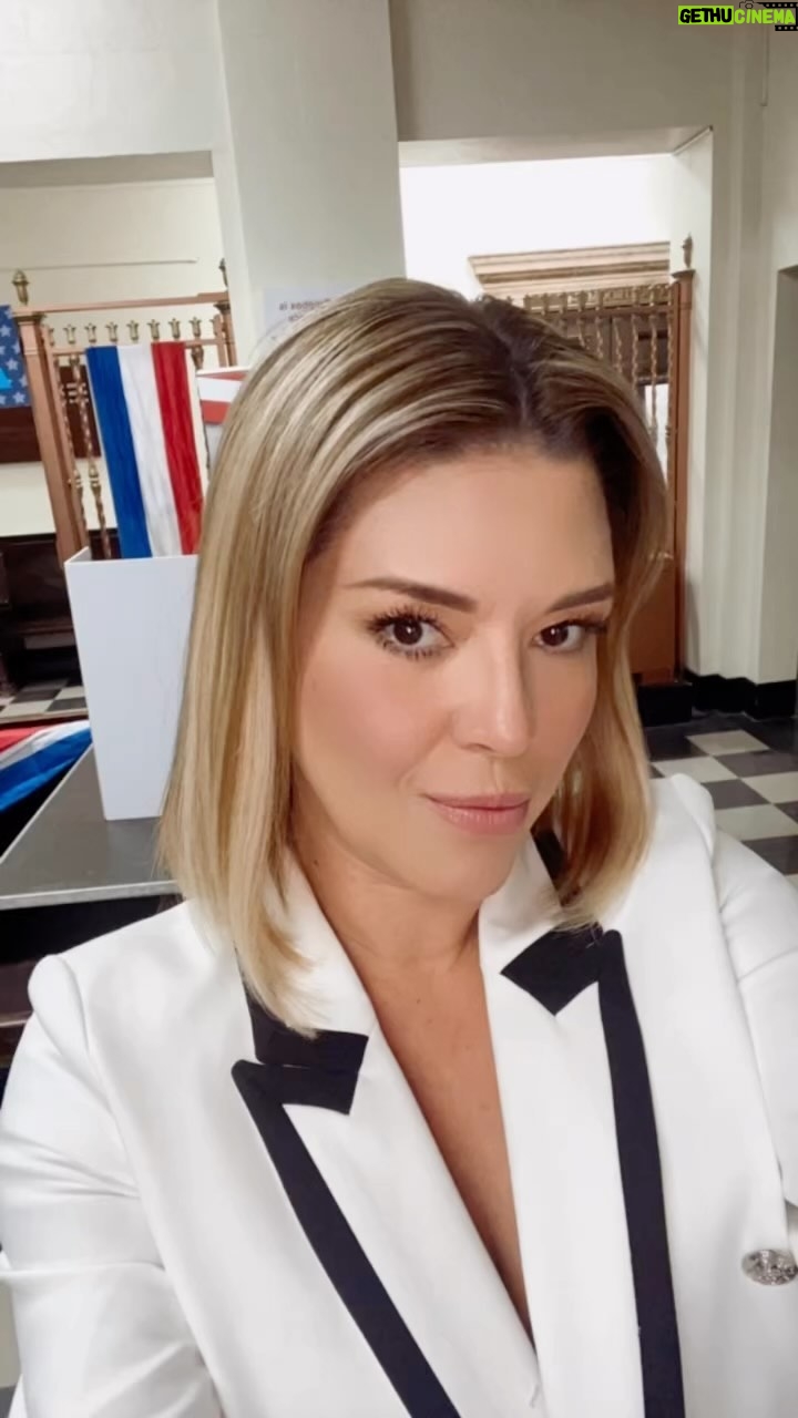 Alicia Machado Instagram - Esta noche La Senadora #alejandraedwards En la súper serie! @telemundoseries @telemundo Todas las reglas de este #JuegoDeMentiras cambiaron esta semana 😨💥 ¿Qué te sorprendió más? Prepárate para lo inesperado cada noche de lunes a viernes a las 10PM/9C por Telemundo. #actresslife #actorslife #series #juegodementiras @nbcutelemundo @telemundo @arapmx @altairjarabo @mariaecamargo @rodrigoguirao @laklitbocynthia @eduardoyanezofc @machadooficial @ppgamez #jdm
