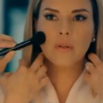 Alicia Machado Instagram - Buenos días ☀️ mi gente Bella! Gracias 🙏🏻 los amo ! La senadora Alejandra Edwards Cada Noche por @telemundoseries @telemundo Súper post Repost from @alilover__ • La Senadora es muy glamurosa 💄💋🩷 @machadooficial - - #aliciamachado #JuegoDeMentiras #alejandraedwards #AlejandraYFrancisco #aliciamachadoactress #telemundoseries #usa #lcdlf3 #glamour #goals #edit #actresslife #mexico #rodrigogirao #netflix #viral #missuniverso1996