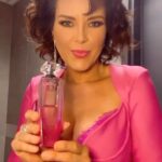 Alicia Machado Instagram - Quiero dedicar Mi #TBT de esta semana , a los negocios 👩‍💼 a el mundo del comercio, empresarios ! Ya son varios años #Perfumes #Ropa #zapatos #moda #makeup #maquillaje #jeans #clothingbrand #clothingmanufacturer #shoes #usa🇺🇸 #mexico🇲🇽 Siempre el apoyo de ustedes y sobre todo conociendo a mi gente, logramos productos exquisitos, vanguardistas y extrema calidad ! #businessquotes #business #enterpreneur #worldwide #bussinesswoman Este 2023 espero seguir adelante y traerles una nueva gran iniciativa !