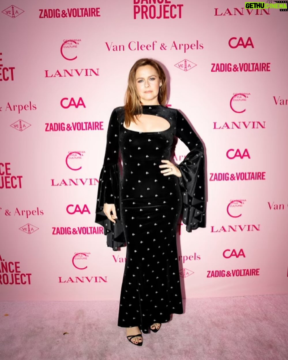 Alicia Silverstone Instagram - Saturday night at @BenjaminMillepied’s L.A. Dance Project Gala. ✨ It was a beautiful evening that raised money for grants that help cover the costs of programs, rehearsals, costumes, and so much more for inspiring dancers. The brilliant @JaneFonda introduced me to @mistyonpointe, an extraordinary dancer who was being honored that evening. As soon as I went home, I started watching clips of her dancing! Congrats to Benjamin and all of the dancers that performed, and my friend @LucindaLent, executive director of the company, and her team who made such a lovely evening. ❤️ @ladanceproject